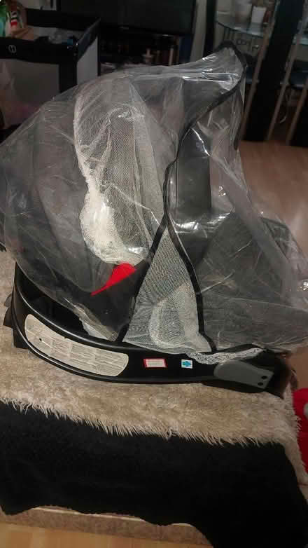 Photo of free Grace Car Seat with Car Base (RG12 Bracknell) #1