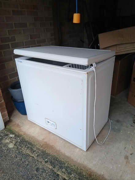 Photo of free Chest feeezer (Amesbury SP4) #3