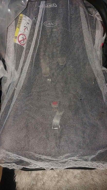 Photo of free Grace Car Seat with Car Base (RG12 Bracknell) #4