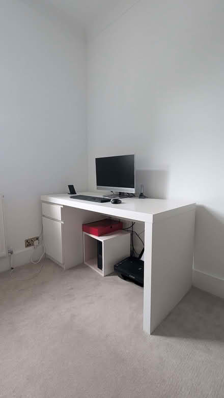 Photo of free IKEA Malm desk (Ealing W5) #3