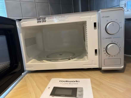 Photo of free Working microwave (Beckenham BR3) #2