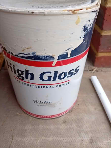 Photo of free White paint (TW3 Hounslow) #1