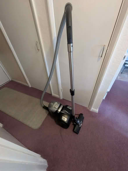 Photo of free vacuum cleaner (Tye Green Village CM18) #2