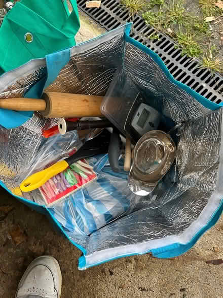 Photo of free Various Kitchen Accessories (Empingham Le15) #1