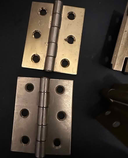 Photo of free Assorted Hinges (Grays RM17) #2