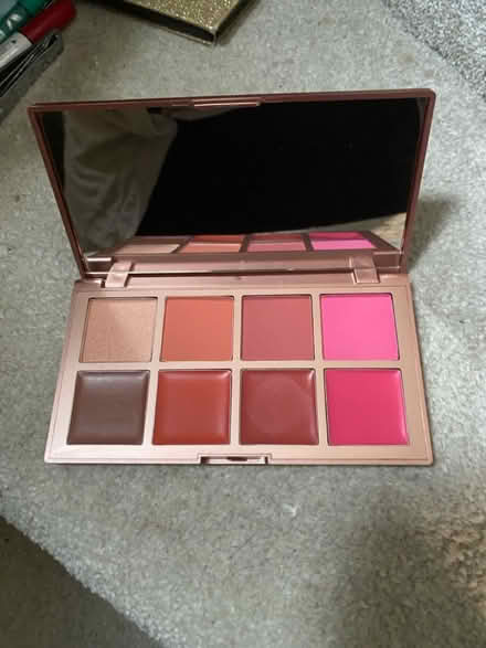 Photo of free Mostly unused no 7 make up (RG2) #2