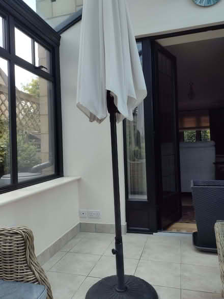 Photo of free parasol (Cirencester GL7) #1
