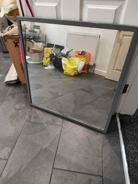 Photo of free Square wall mirror (BD10) #1