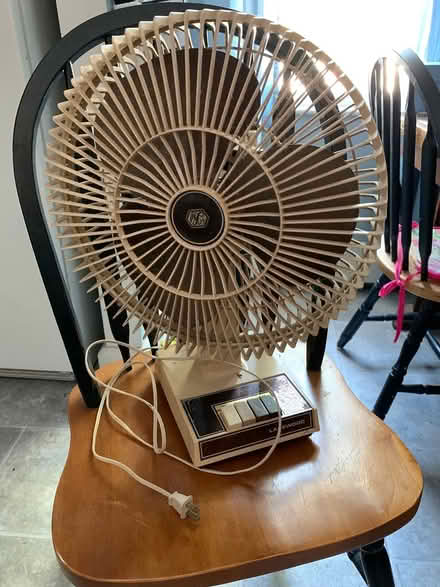 Photo of free Fan, tabletop style, oscillating (Methuen) #1