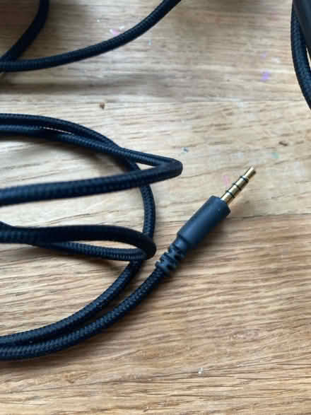 Photo of free Headphones (damage but working) (Wooburn Green, HP10) #3