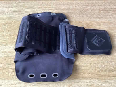Photo of free Ron Hill sports armband for smaller phones (Bidborough TN4) #2