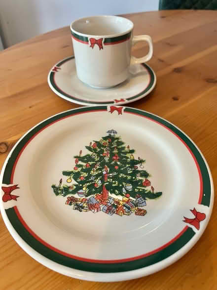 Photo of free Christmas china set (Littlehampton, BN17) #3