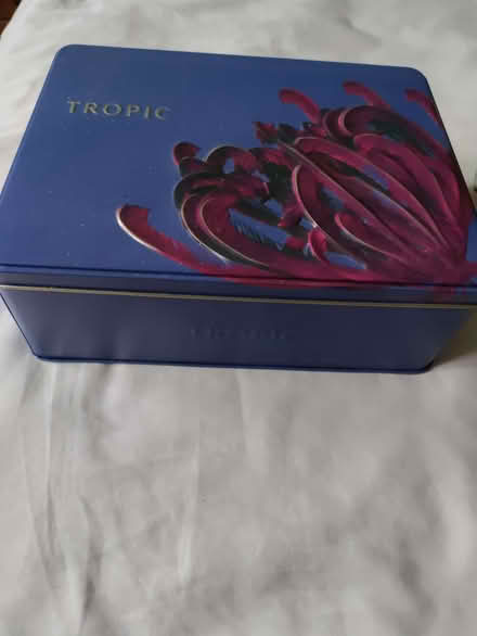 Photo of free Empty tin (California DE22) #1
