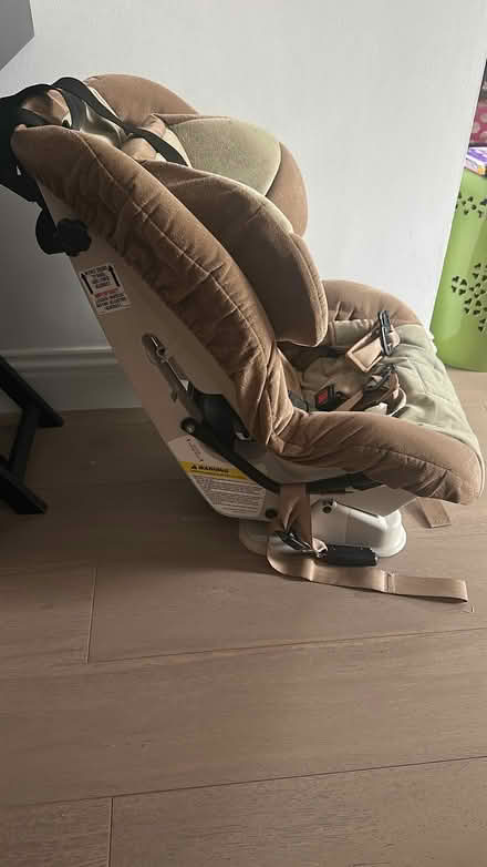 Photo of free Car seat (St. John's Wood NW8) #2