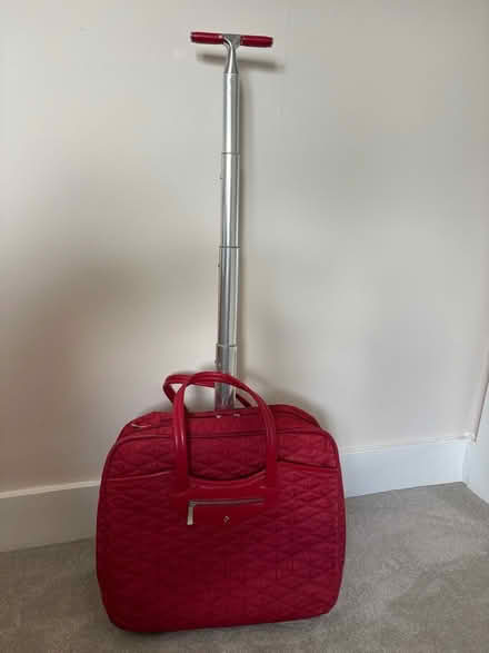 Photo of free Knomo red wheeled travel bag. Weekend or laptop (Northchurch HP4) #1