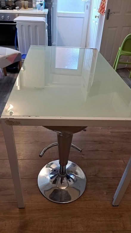 Photo of free Glass dinning table (Addison Road CV22) #2