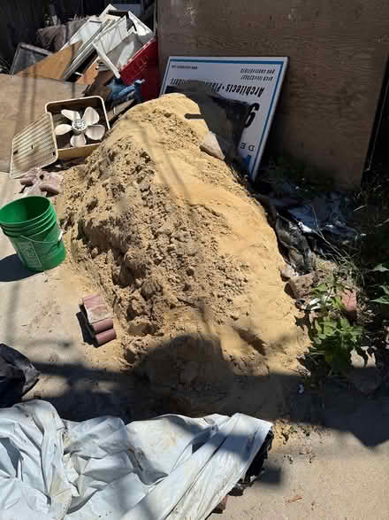 Photo of free sand (Midtown Sacramento 95816) #1