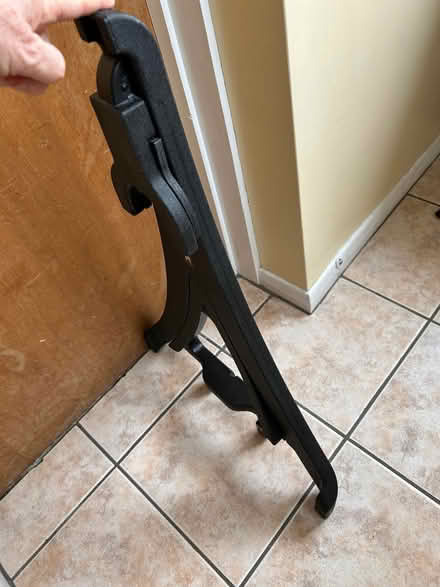 Photo of free Guitar stand (Innsworth GL3) #2