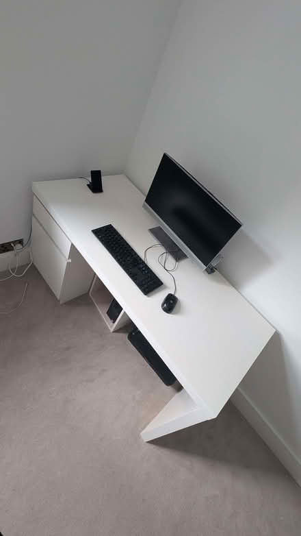 Photo of free IKEA Malm desk (Ealing W5) #2