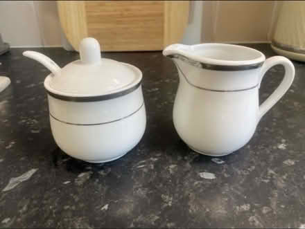 Photo of free Sugar Pot & Milk Jug (Cheshunt En8) #1