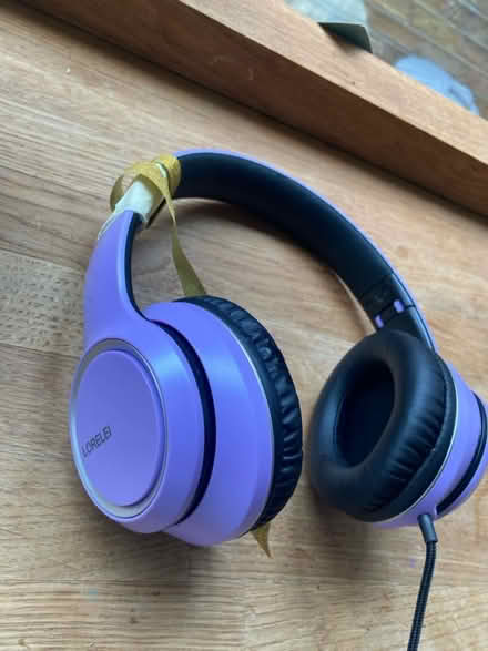 Photo of free Headphones (damage but working) (Wooburn Green, HP10) #1