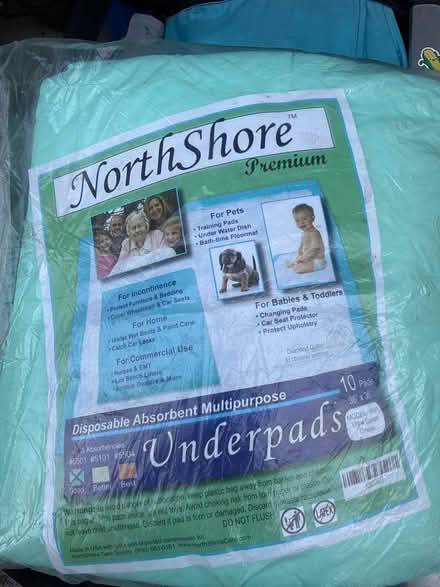 Photo of free Pee pads (Clarendon metro,Arlington, VA) #1