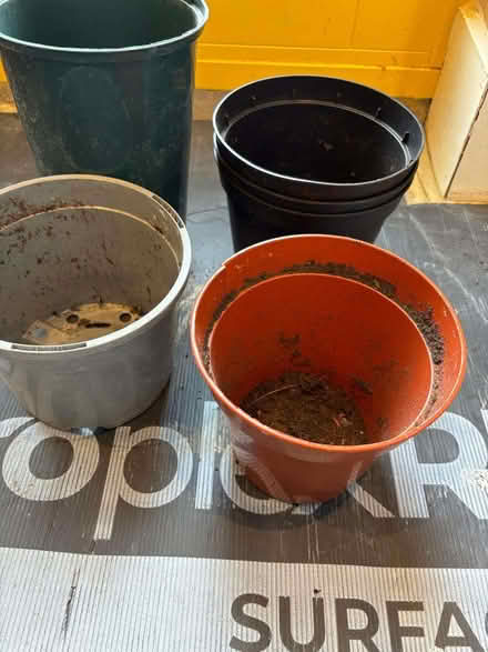 Photo of free Assorted grow pots (Lavender Hill SW11) #3