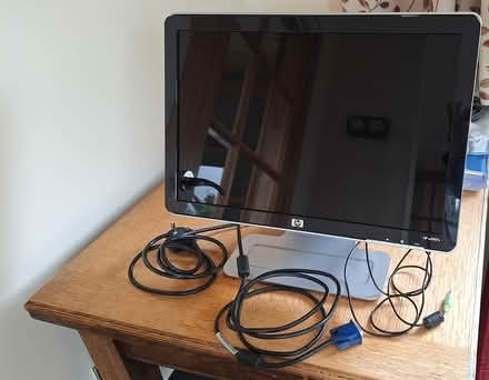 Photo of free HP 19inch monitor (Kirkliston EH29) #2