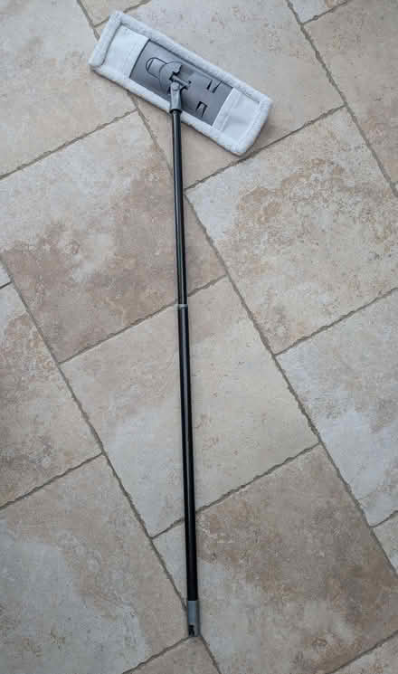 Photo of free Floor duster (Aldwick PO21) #1