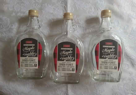 Photo of free Empty bottles from maple syrup (Etobicoke (Kipling /Eglinton)) #1