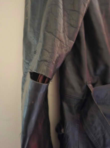 Photo of free Vintage leather black trenchcoat (Windlesham (GU20)) #4