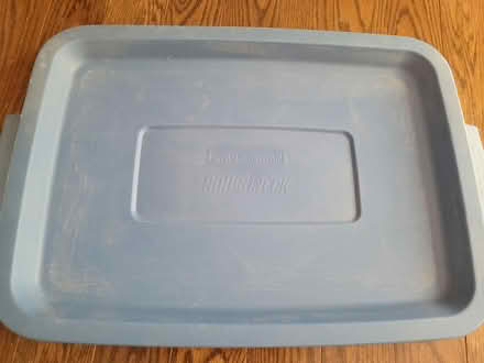 Photo of Lid for Rubbermaid Container (Erin Mills) #1