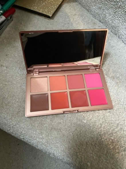 Photo of free Mostly unused no 7 make up (RG2) #1
