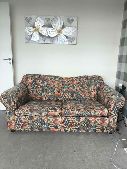 Photo of free A wonderful two-seater sofa (Kittybrewster AB25) #1