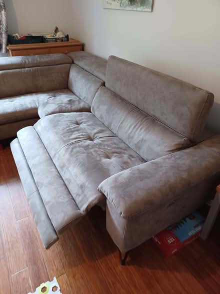 Photo of free L shaped sofa with electric recliner (Burghfield Common RG7) #4