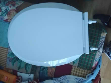 Photo of free Toilet seat (Jackman's estate, Letchworth) #1