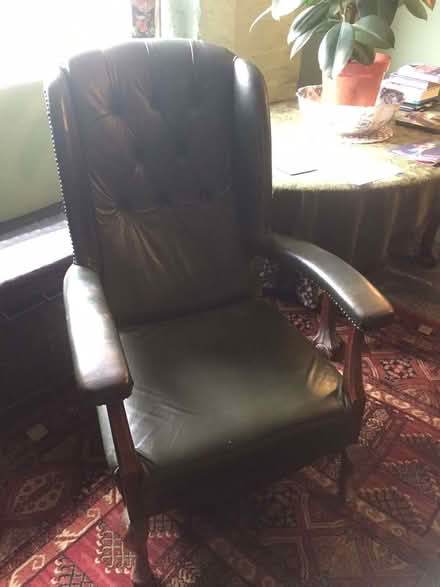 Photo of free Traditional leather chair (Newhaven BN9) #1