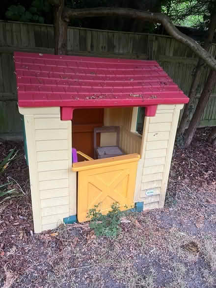 Photo of free Play House (High Wycombe HP13, Amersham Rd) #1