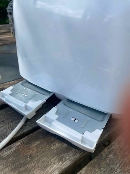 Photo of free White Toaster (Lightpill GL5) #3