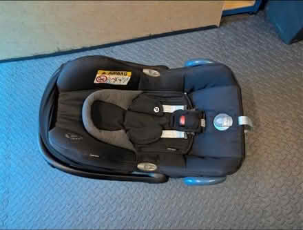 Photo of free Maxi Cosi Cabriofix iSize car seat (BR4) #3
