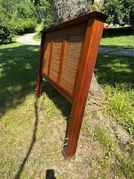 Photo of free Headboard- queen (Okehoking) #4