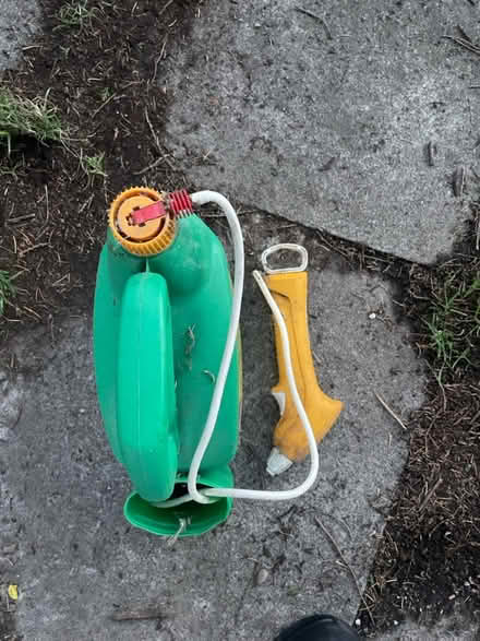Photo of free Roundup + spray bottle (AL2 / SG6) #1