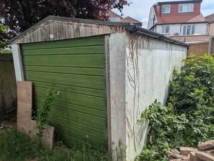 Photo of free concrete garage (Leigh-on-Sea SS9) #2