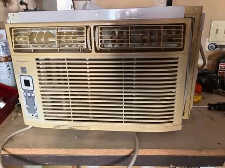 Photo of free Window A/C Frigidaire unit (Kings ridge) #1