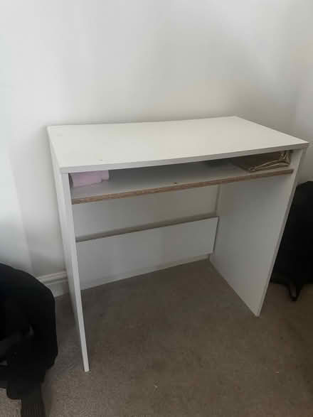 Photo of free desk (se27 0sr) #1