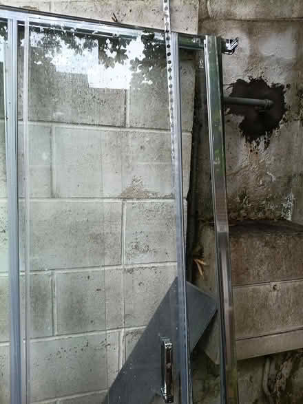 Photo of free Shower unit doors (Round Hill BN2) #4