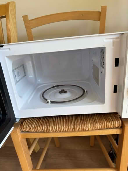 Photo of free Microwave (Ferndown BH22) #2