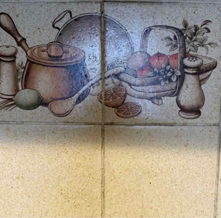 Photo of wall tiles ?1980’s (Croydon. CR2 9) #1