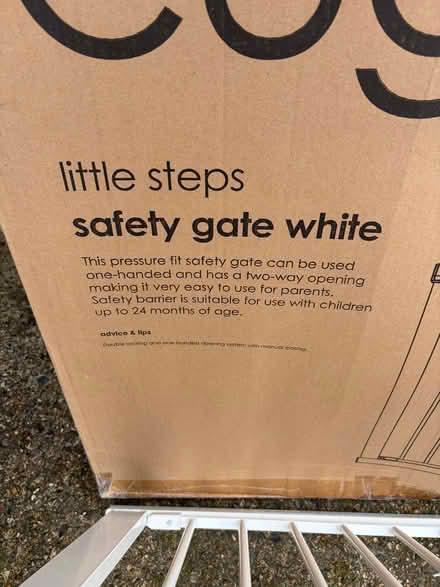 Photo of free Cuggl safety gate (Linslade LU7) #2