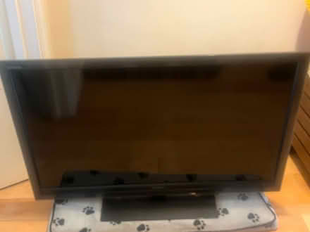 Photo of free Working TV and DAB radio (SE9) #2